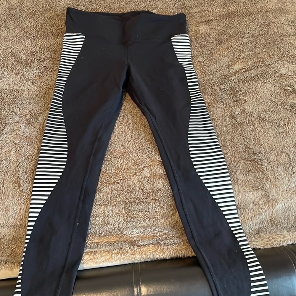 Alo yoga pants. Medium. Like new.